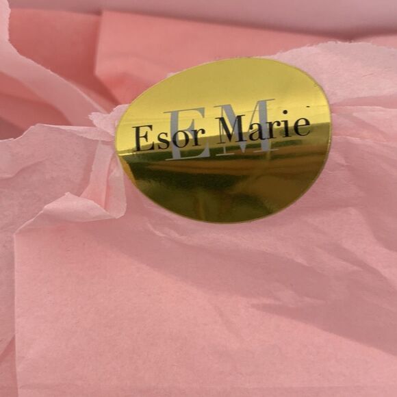 Esor Marie Authentic Shoe Box with Dust Bags, Ribbon & Tissue – 9.5” x 8” x 4” - Picture 9 of 12